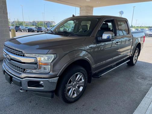 Photo 2 of 10 of 2018 Ford F-150 Lariat