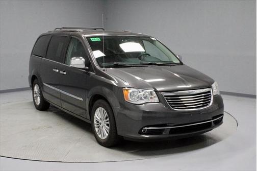 2015 Chrysler Town & Country Touring-L