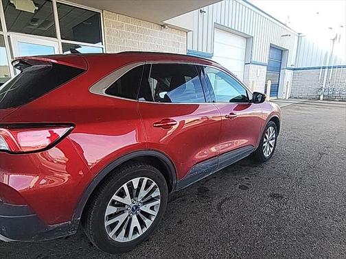 2022 Ford Escape Titanium