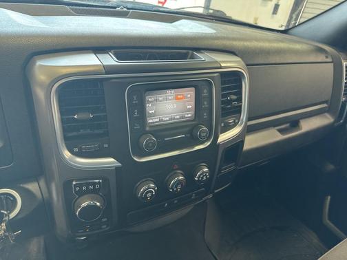 2022 RAM 1500 Classic Warlock Crew Cab 4x4 5'7' Box