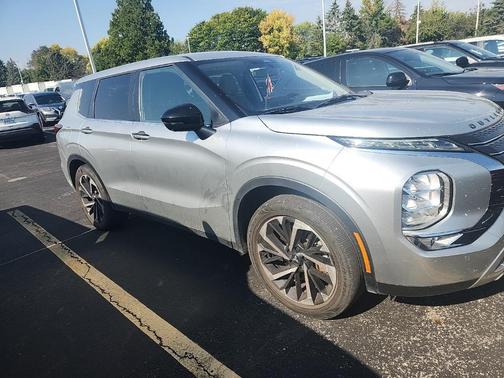 2022 Mitsubishi Outlander SE