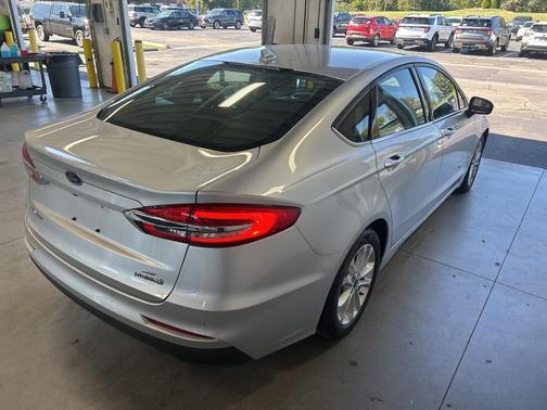 2019 Ford Fusion Hybrid SE