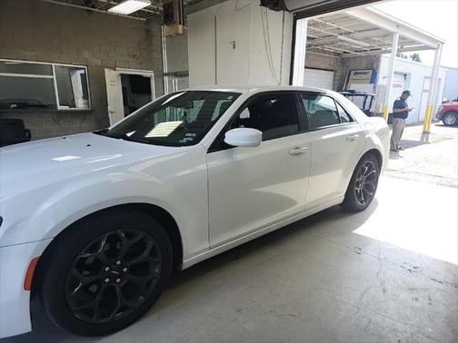 2019 Chrysler 300 S