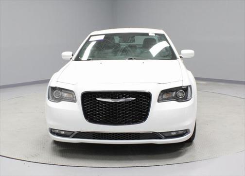 2019 Chrysler 300 S
