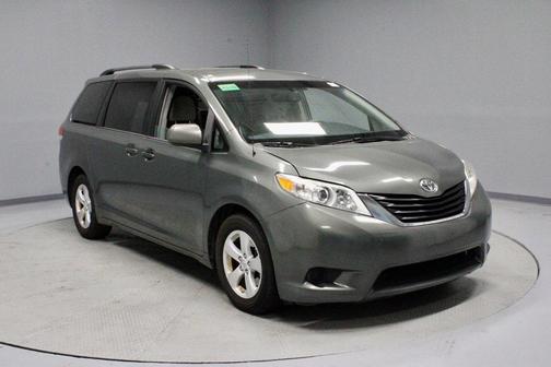 2014 Toyota Sienna LE