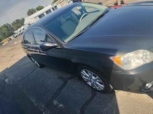2010 Toyota Avalon XLS