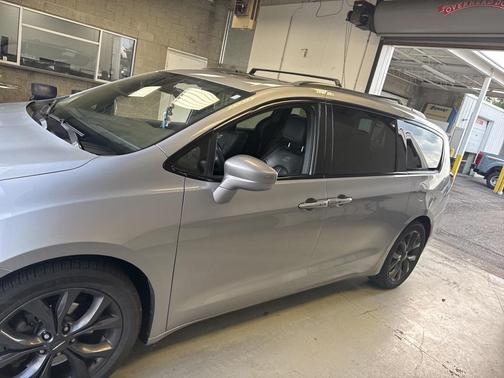 2018 Chrysler Pacifica Touring-L Plus