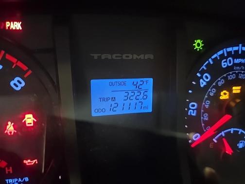 2017 Toyota Tacoma SR