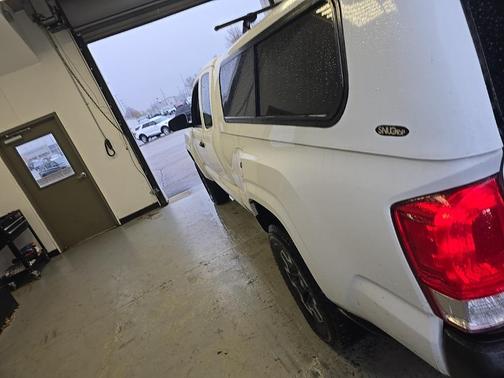 2017 Toyota Tacoma SR