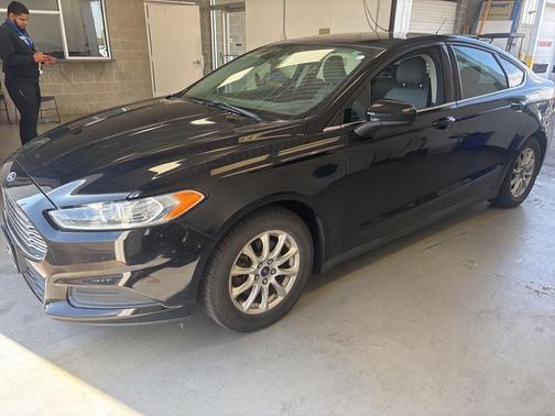 2016 Ford Fusion S