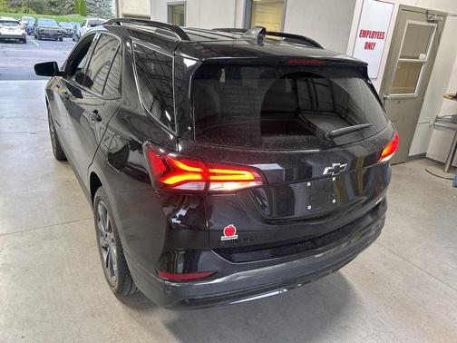 2022 Chevrolet Equinox FWD RS