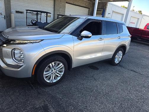 2022 Mitsubishi Outlander ES 2.5 S-AWC