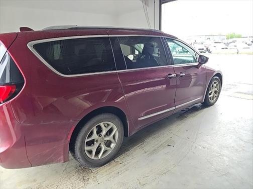 2018 Chrysler Pacifica Touring-L