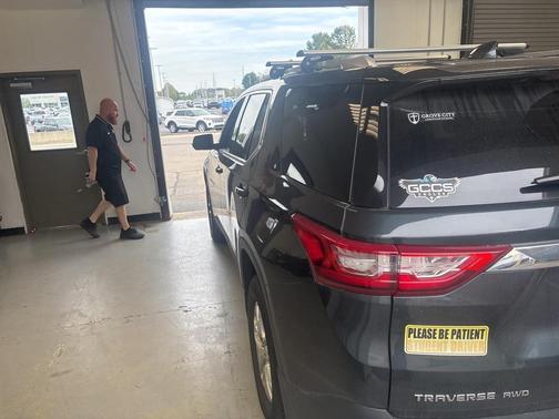 2018 Chevrolet Traverse LT Cloth