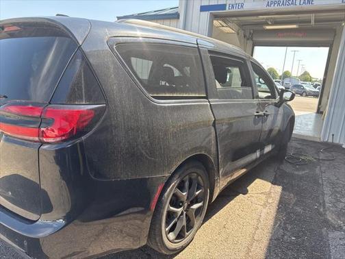 2021 Chrysler Pacifica Touring