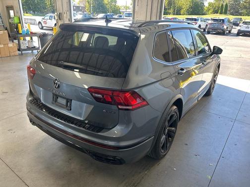 2023 Volkswagen Tiguan 2.0T SE R-Line Black 4MOTION