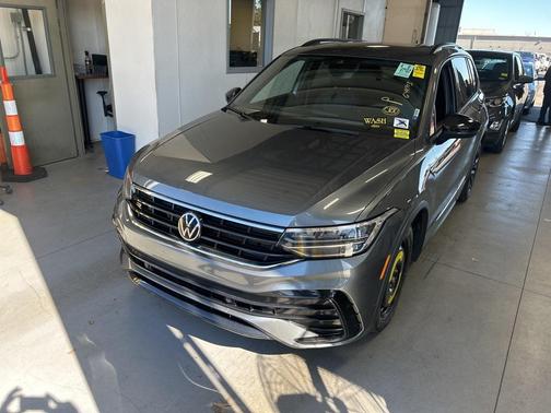 2023 Volkswagen Tiguan 2.0T SE R-Line Black 4MOTION