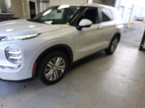 2023 Mitsubishi Outlander ES 2.5 2WD
