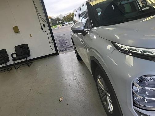 2023 Mitsubishi Outlander ES 2.5 2WD