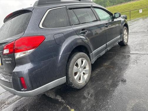2011 Subaru Outback 3.6 R Limited