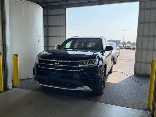 2022 Volkswagen Atlas 3.6L SE w/Technology