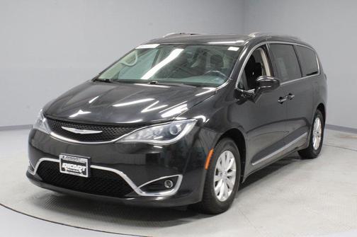 2018 Chrysler Pacifica Touring-L