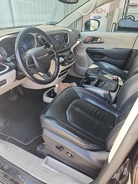 2018 Chrysler Pacifica Touring-L