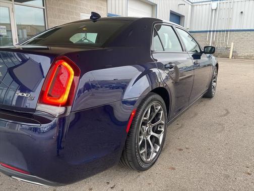 2016 Chrysler 300 S