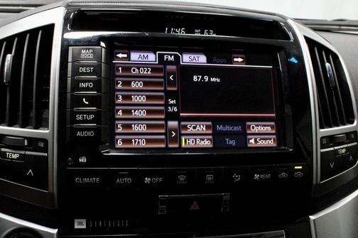 2013 Toyota Land Cruiser Base