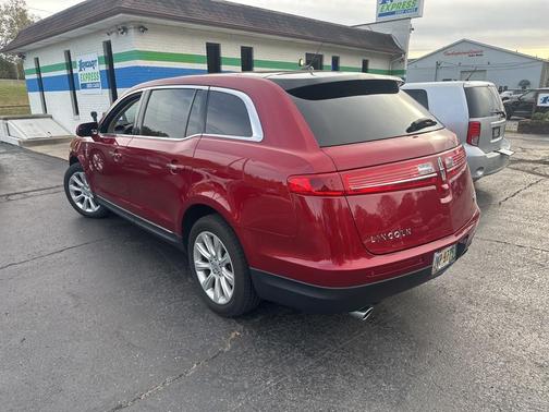 2018 Lincoln MKT Premier