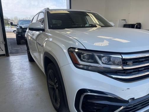 2021 Volkswagen Atlas Cross Sport 3.6L V6 SE w/Technology R-Line