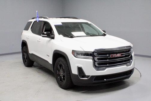 2023 GMC Acadia AWD AT4