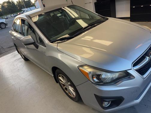 2012 Subaru Impreza 2.0i Premium