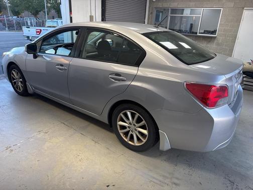 2012 Subaru Impreza 2.0i Premium