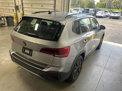 2022 Volkswagen Taos S