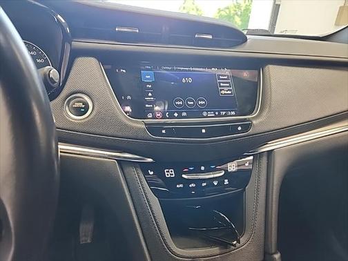 2021 Cadillac XT5 Luxury