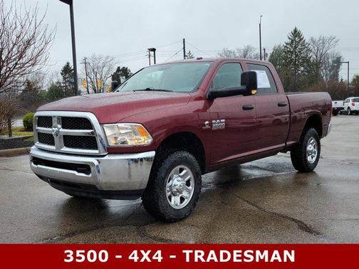 2017 RAM 3500 Tradesman Crew Cab 4x4 6'4' Box