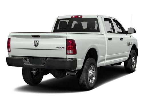 2017 RAM 3500 Tradesman Crew Cab 4x4 6'4' Box