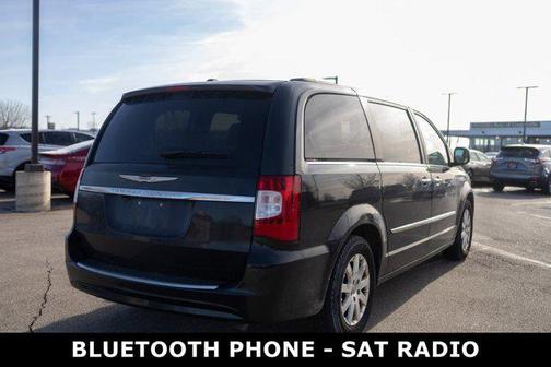 2015 Chrysler Town & Country Touring