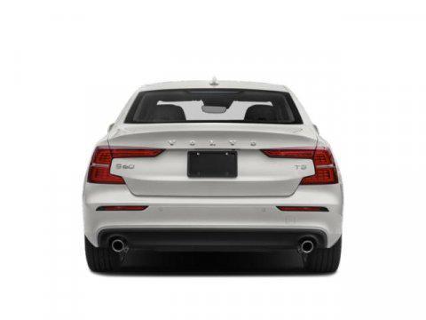 2022 Volvo S60 T5 Momentum