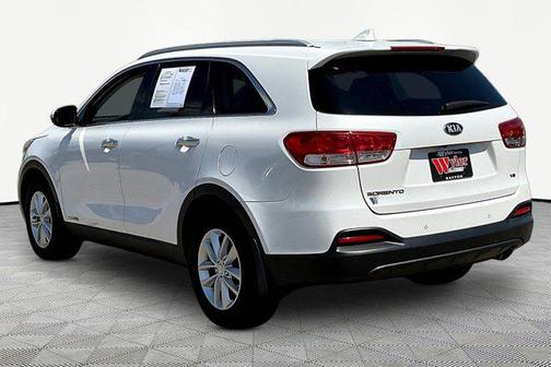 Snow White Pearl 2016 Kia Sorento LX