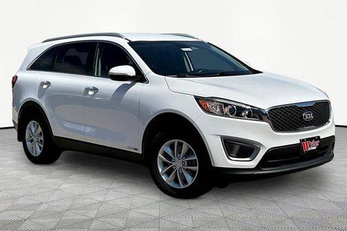 Snow White Pearl 2016 Kia Sorento LX