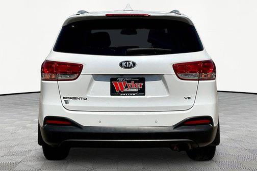 Snow White Pearl 2016 Kia Sorento LX