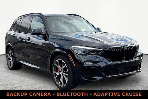 Black Sapphire Metallic 2021 BMW X5 M50i