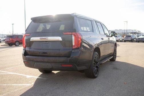 2023 GMC Yukon XL SLE