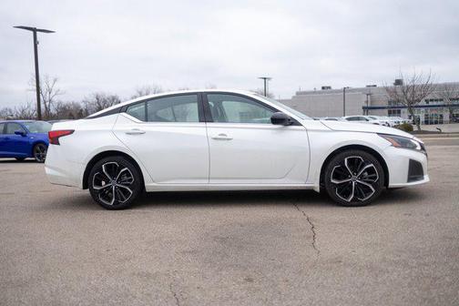 2024 Nissan Altima SR Intelligent AWD