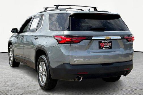 Sterling Gray Metallic 2023 Chevrolet Traverse LT Cloth