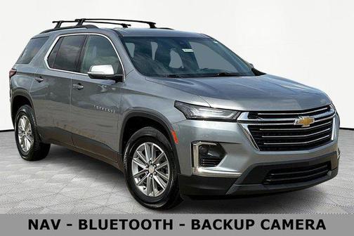 Sterling Gray Metallic 2023 Chevrolet Traverse LT Cloth