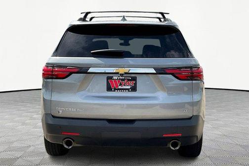 Sterling Gray Metallic 2023 Chevrolet Traverse LT Cloth
