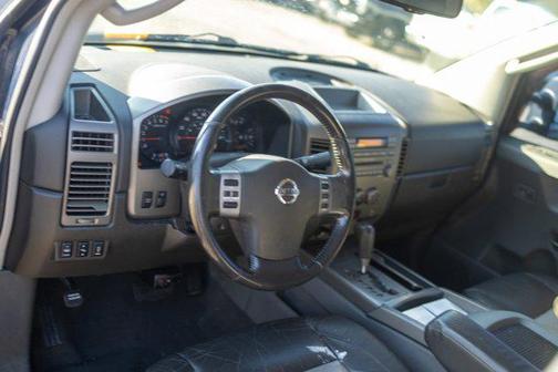 2006 Nissan Titan SE Crew Cab